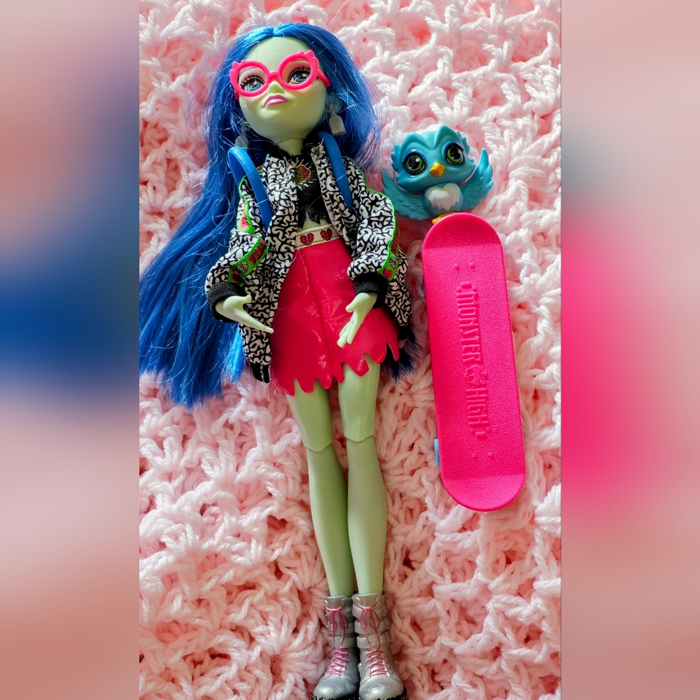 Mattel G3 Ghoulia Yelps Monster High Doll Pet And  Accessories